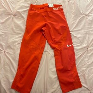 Nike Pro Capri Leggings